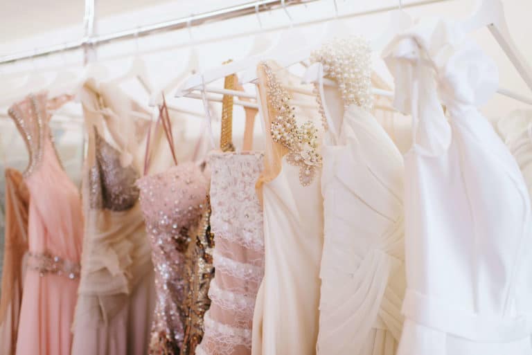 6 colors to consider for a wedding dress
