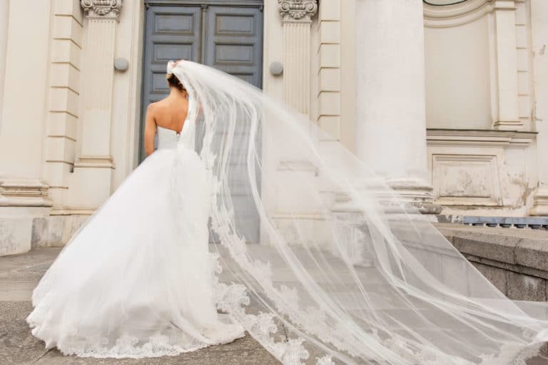 Long Wedding Veils  Waltz, Floor, Chapel & Cathedral Lengths