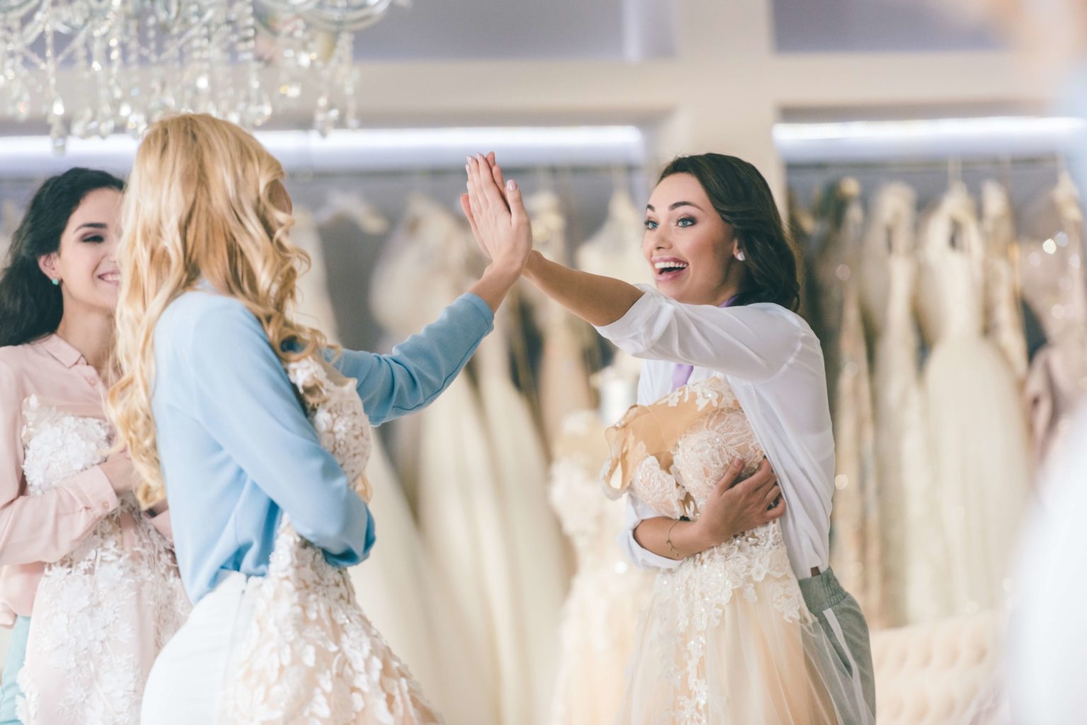 How much do wedding dress alterations cost? — Josabi Mariées