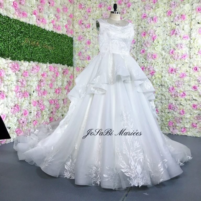 Robe de mariée princesse peplum