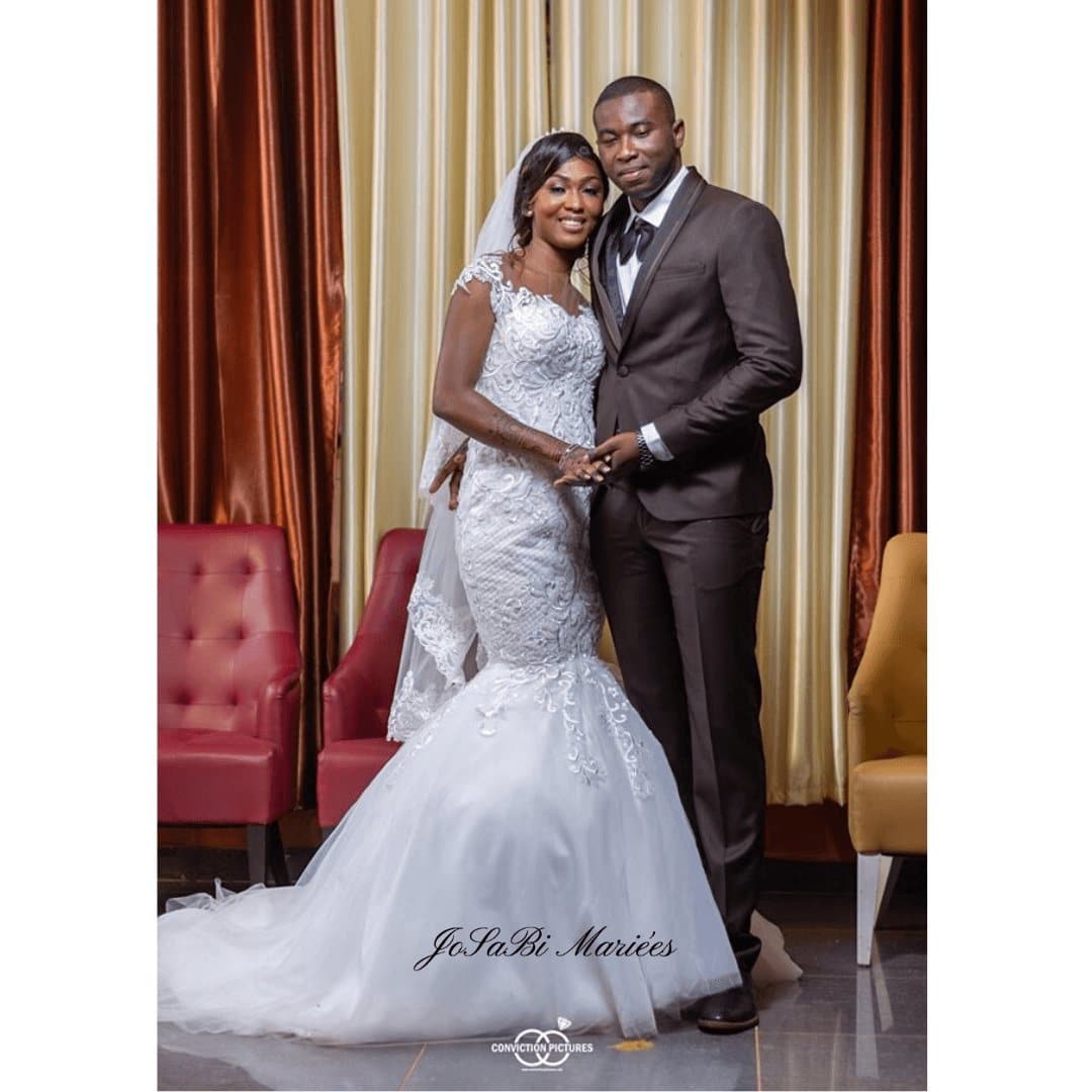 Robe de mariée dos en tulle transparent