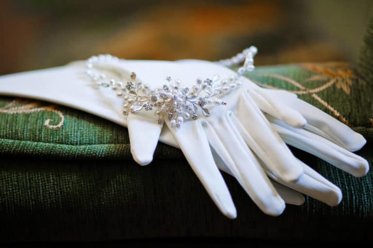 wedding accessories gloves