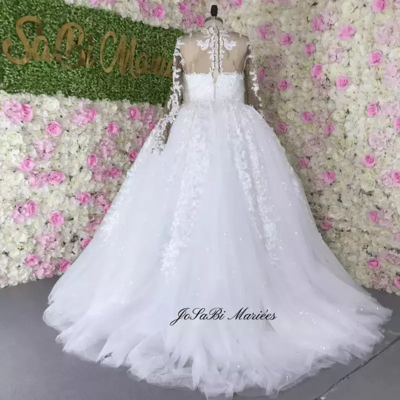 ballgown wedding dress with a detachable train