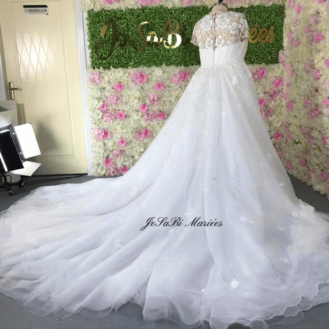 Detachable fit and flare wedding dress