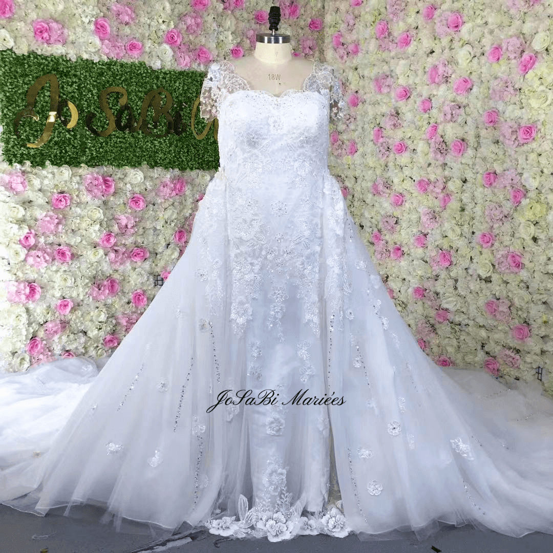 Detachable fit and flare wedding dress