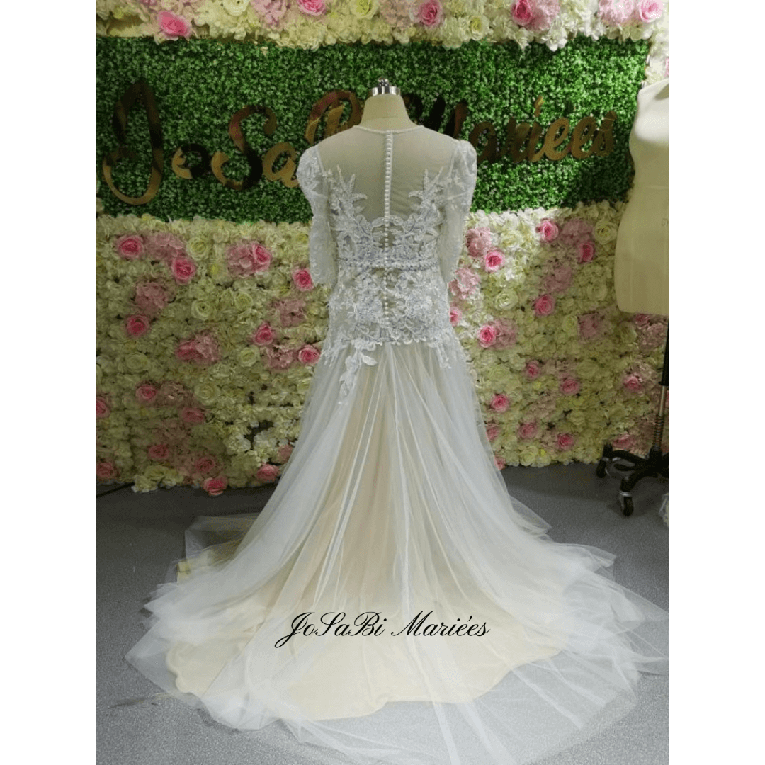 lace wedding dress